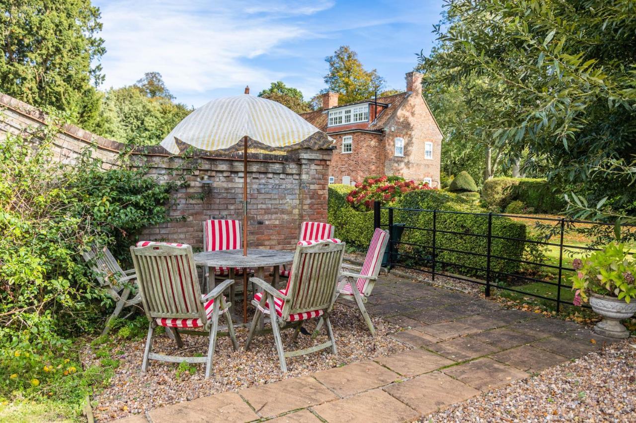 The Coach House Apartment